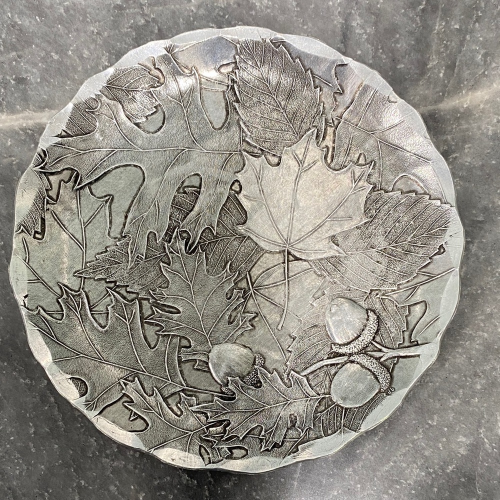 Beautiful Silver Leaf Design Decorative Coaster from Wendell August Forge 4 3/8”